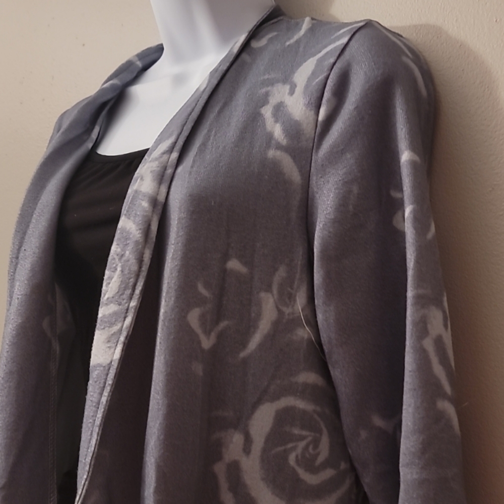 Reborn Cascading Rose Print Soft Duster Size Medium - Picture 2 of 7
